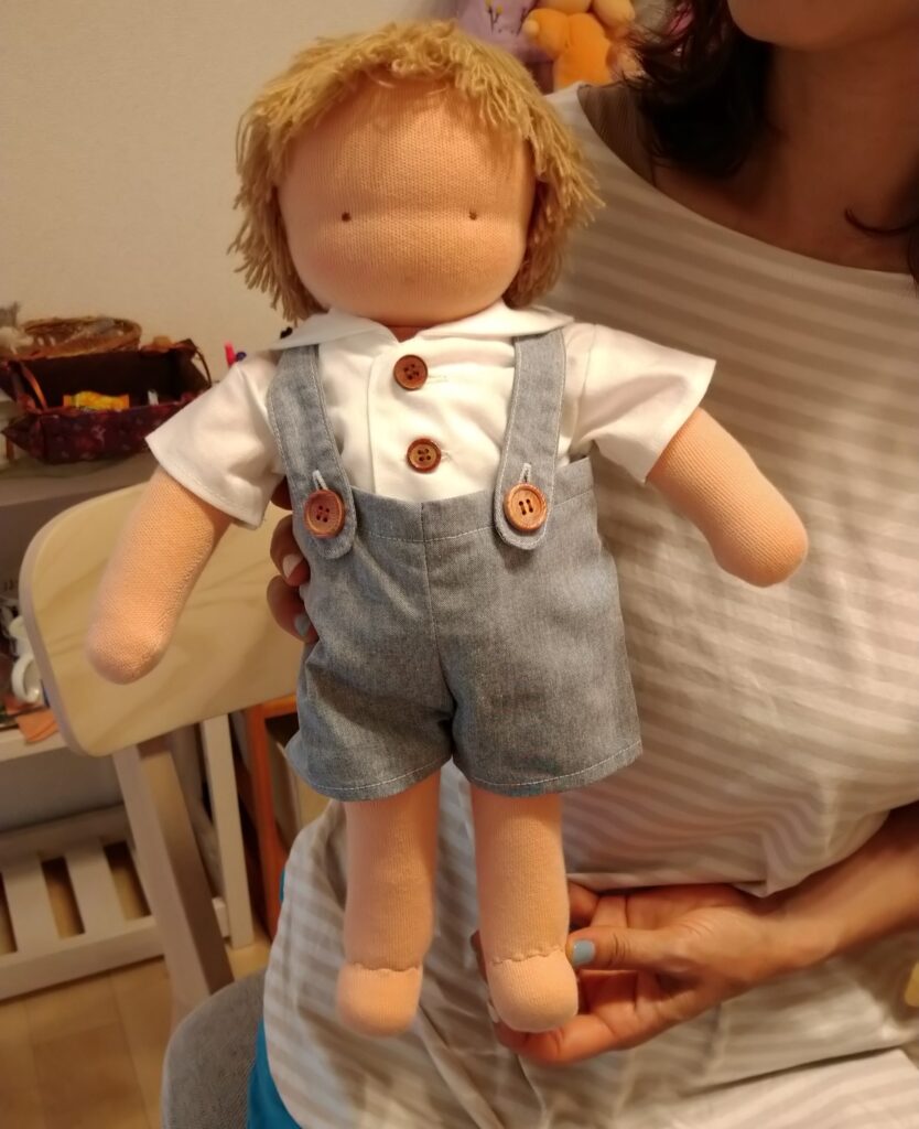 保育園の子どもたちにウォルドルフ人形を～羊毛の温もりを感じる布人形 