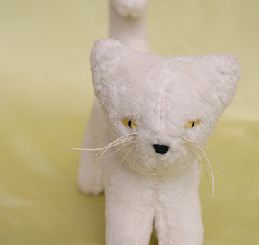ウォルドルフ人形動物049：049：猫のミオとミレ(高さ17cm)