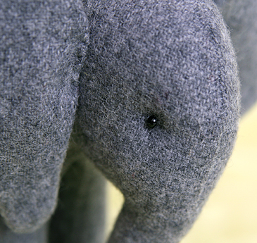 ウォルドルフの動物（材料キット）056：アフリカ象のテンボ