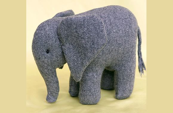ウォルドルフの動物（材料キット）056：アフリカ象のテンボ