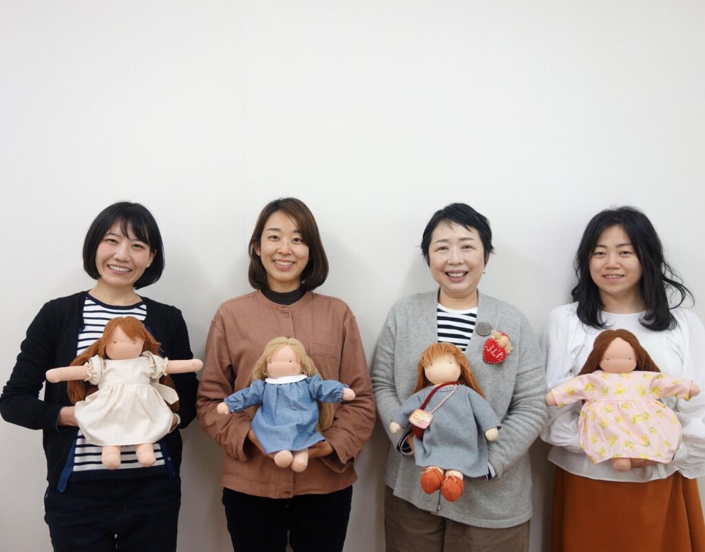 愛知県刈谷市：ウォルドルフ人形『藤田紀子教室』の様子の写真