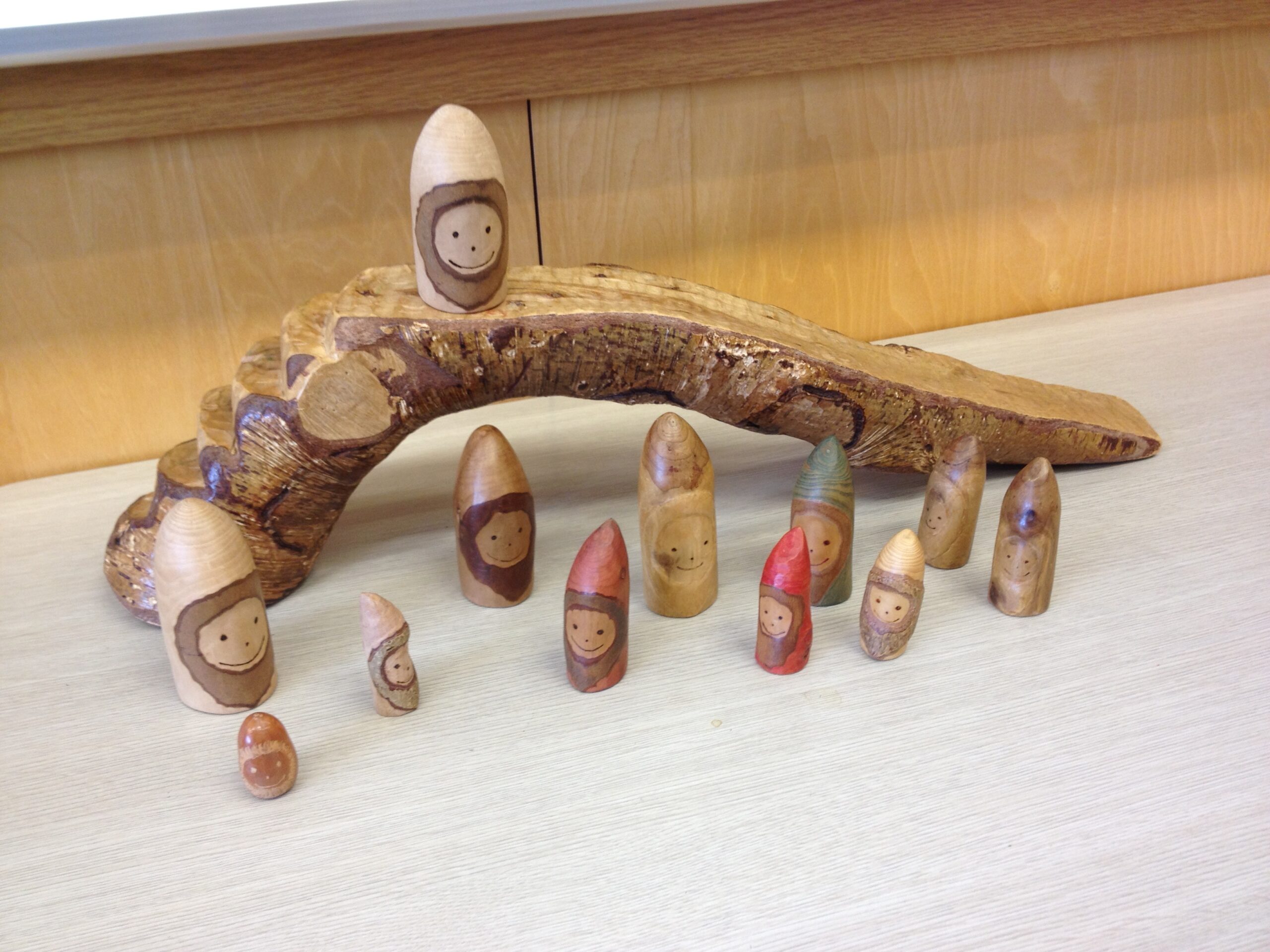 No25木彫りの小人たち-scaled.jpeg