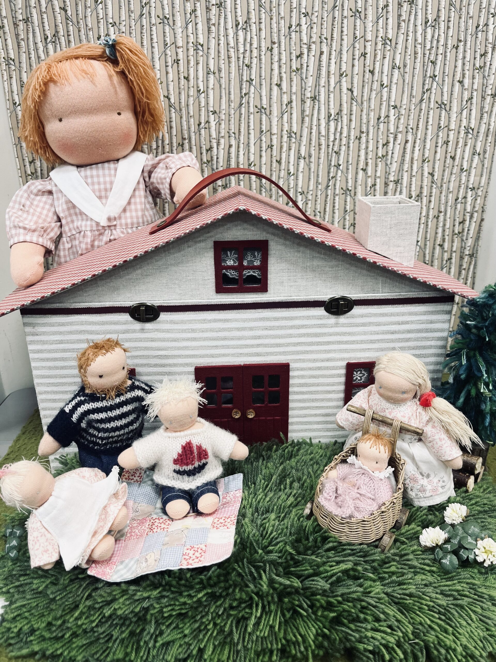 可愛いドールハウスの小さなお人形「エミールくんの家族」作り