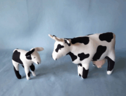 ウォルドルフの動物「牛の親子」新入荷のお知らせ